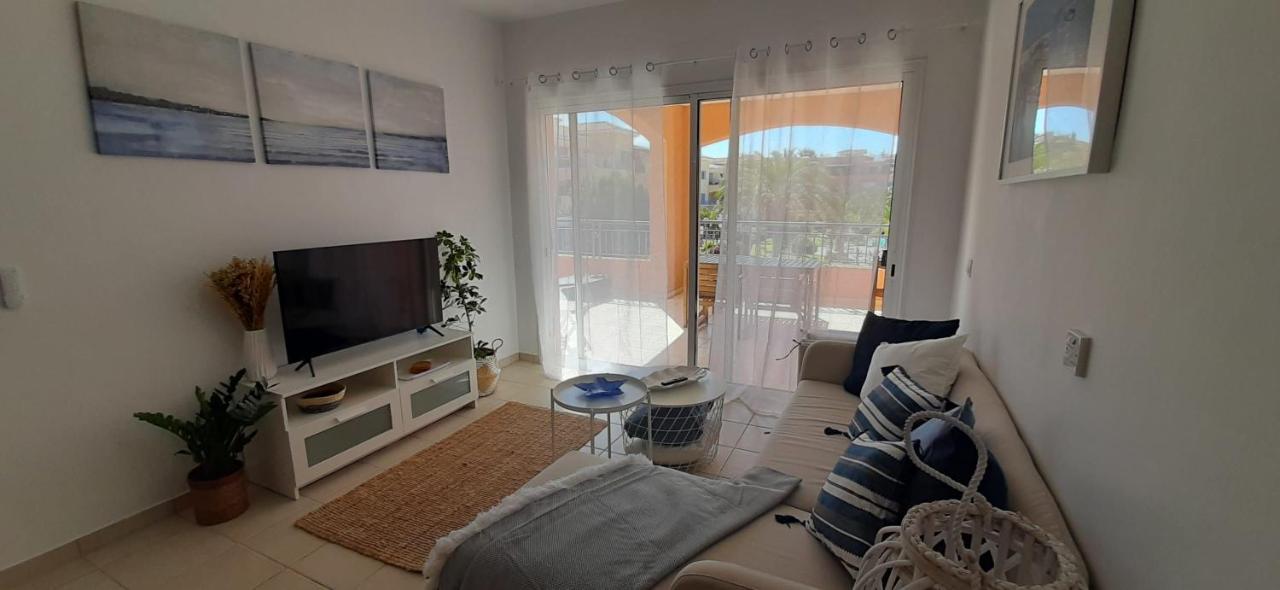 Limnaria Gardens - Superb Modern 1 Bed Apartment With Pool Views Paphos Exterior photo