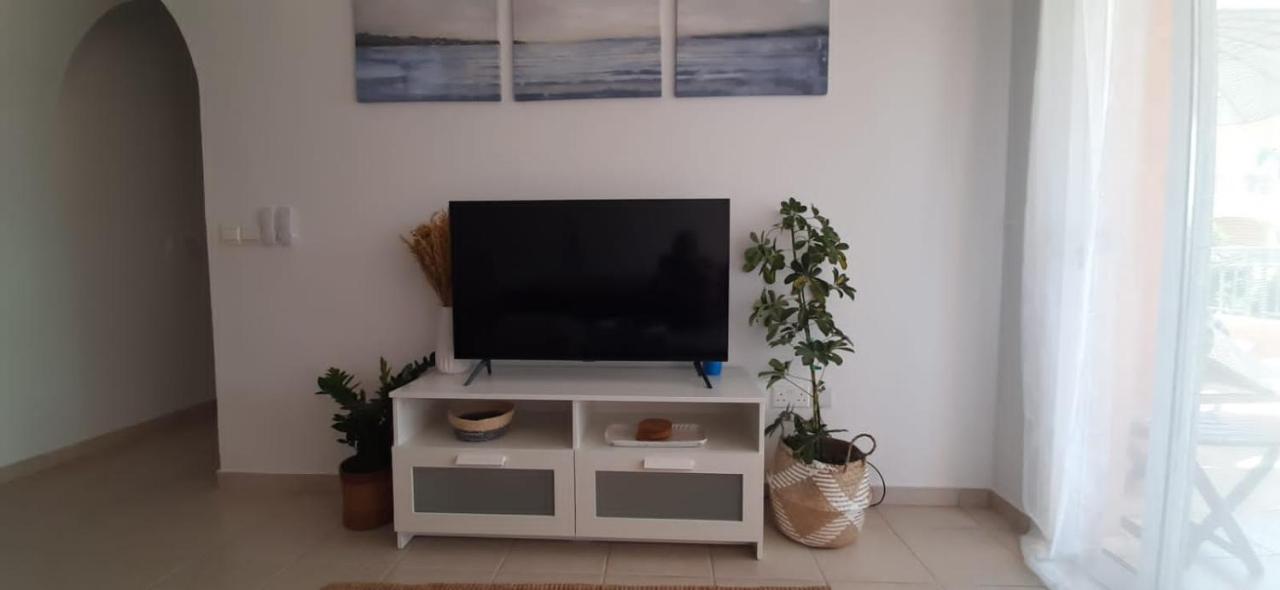 Limnaria Gardens - Superb Modern 1 Bed Apartment With Pool Views Paphos Exterior photo